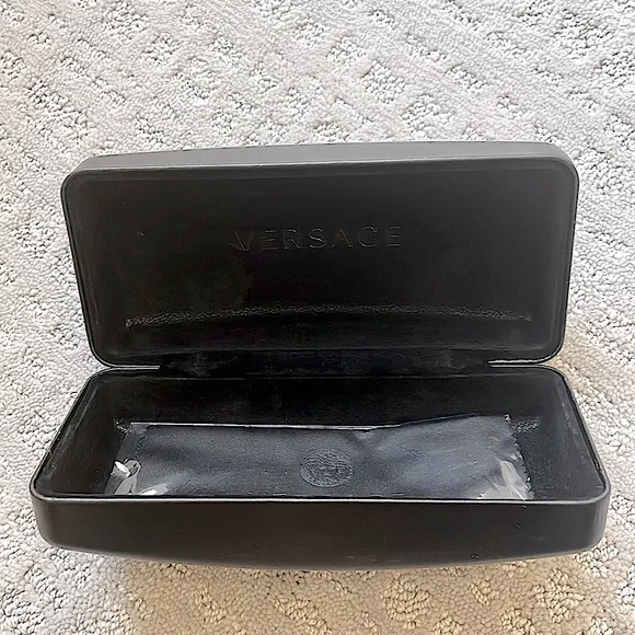 😎NIB Versace sunglasses - Picture 9 of 13